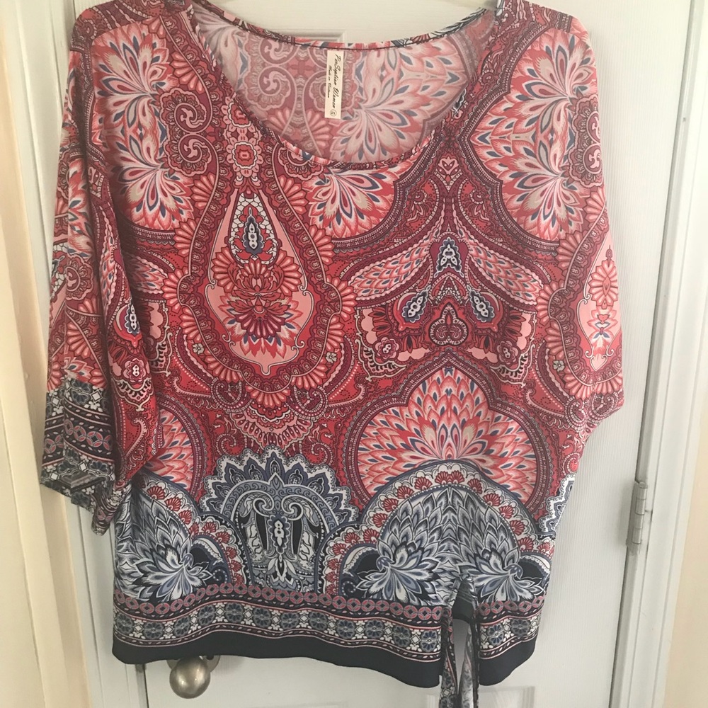 Light blouse for work! Cute tie!